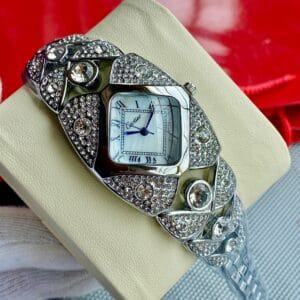 Cartier for new article diamond 💎 watch. Best quality, for women